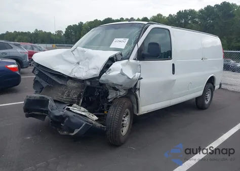 2018 Chevrolet Express G2500 из США, поврежденный, VIN 1GCWGAFP8J1264403